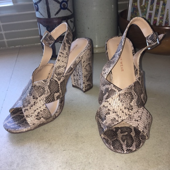 WORN ONCE! Block heels - Picture 2 of 7